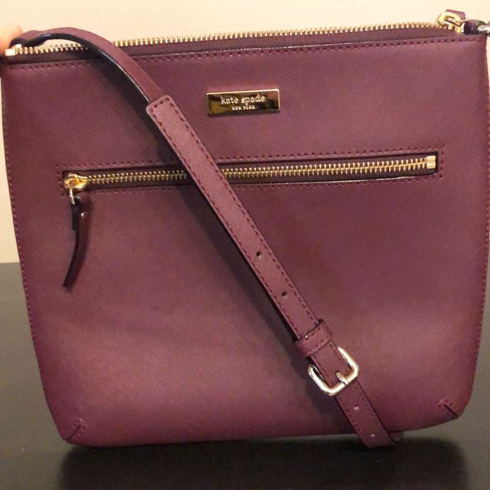 Kate Spade leather crossbody ♠️